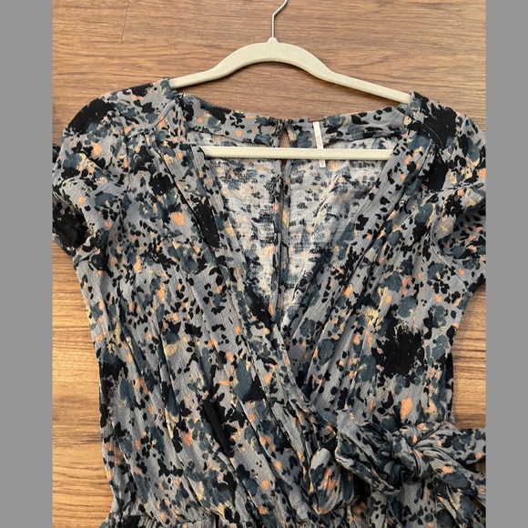 Free People long-sleeve floral romper - Picture 3 of 4